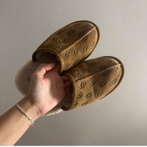 UGG Tan Logo Slippers
